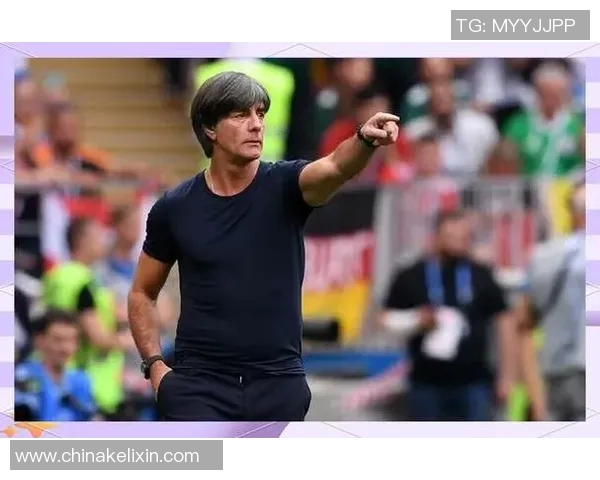 2000年欧洲杯足球盛宴回顾：激情四溢的赛场与难忘的瞬间